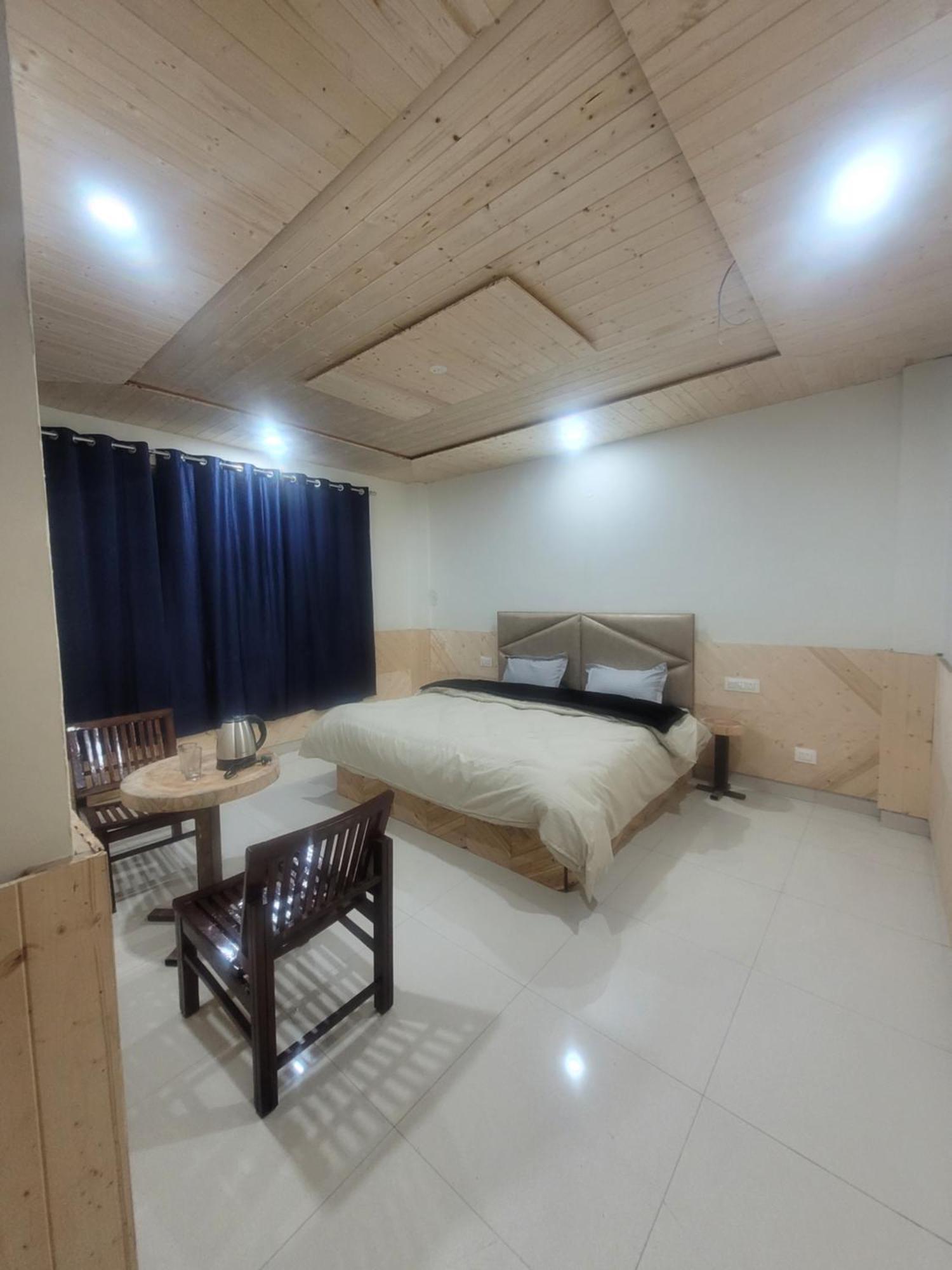 Whoopers Hostel Kasol Exteriör bild